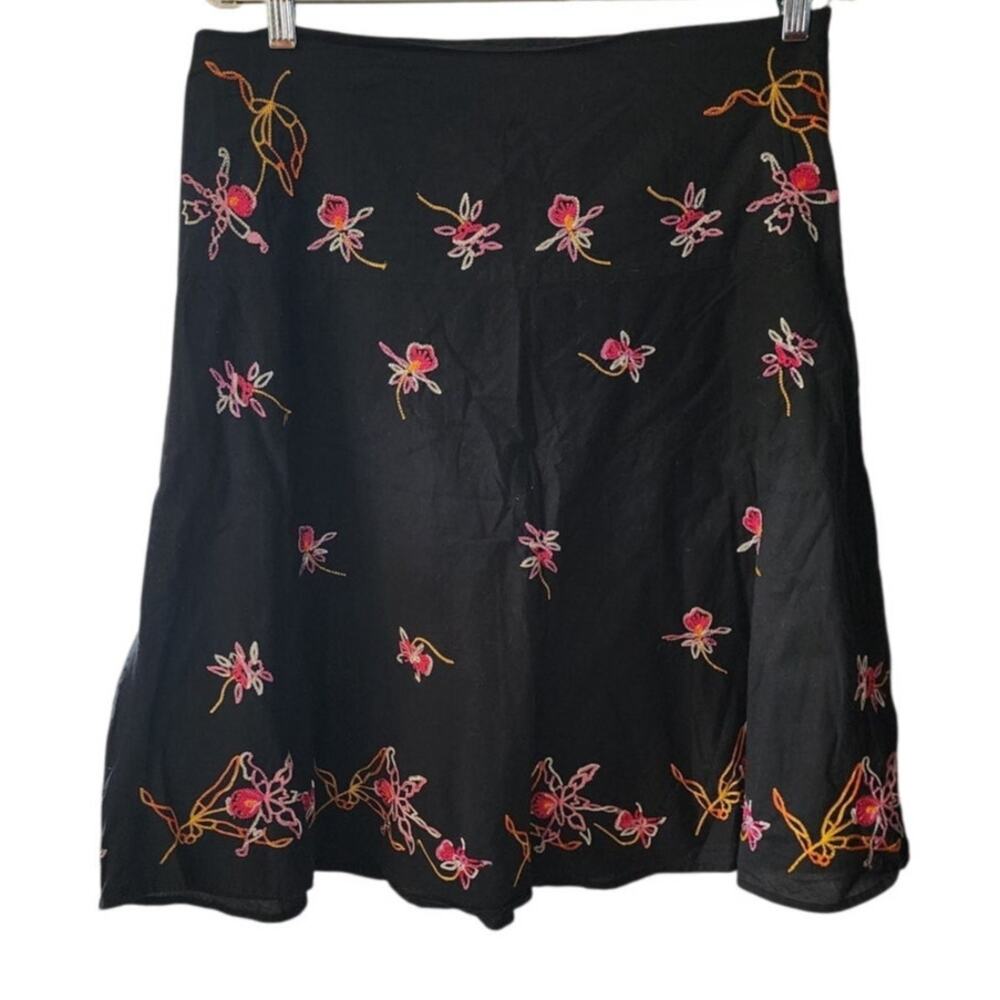 Lapis Black Floral Embroidered Skirt Size XL